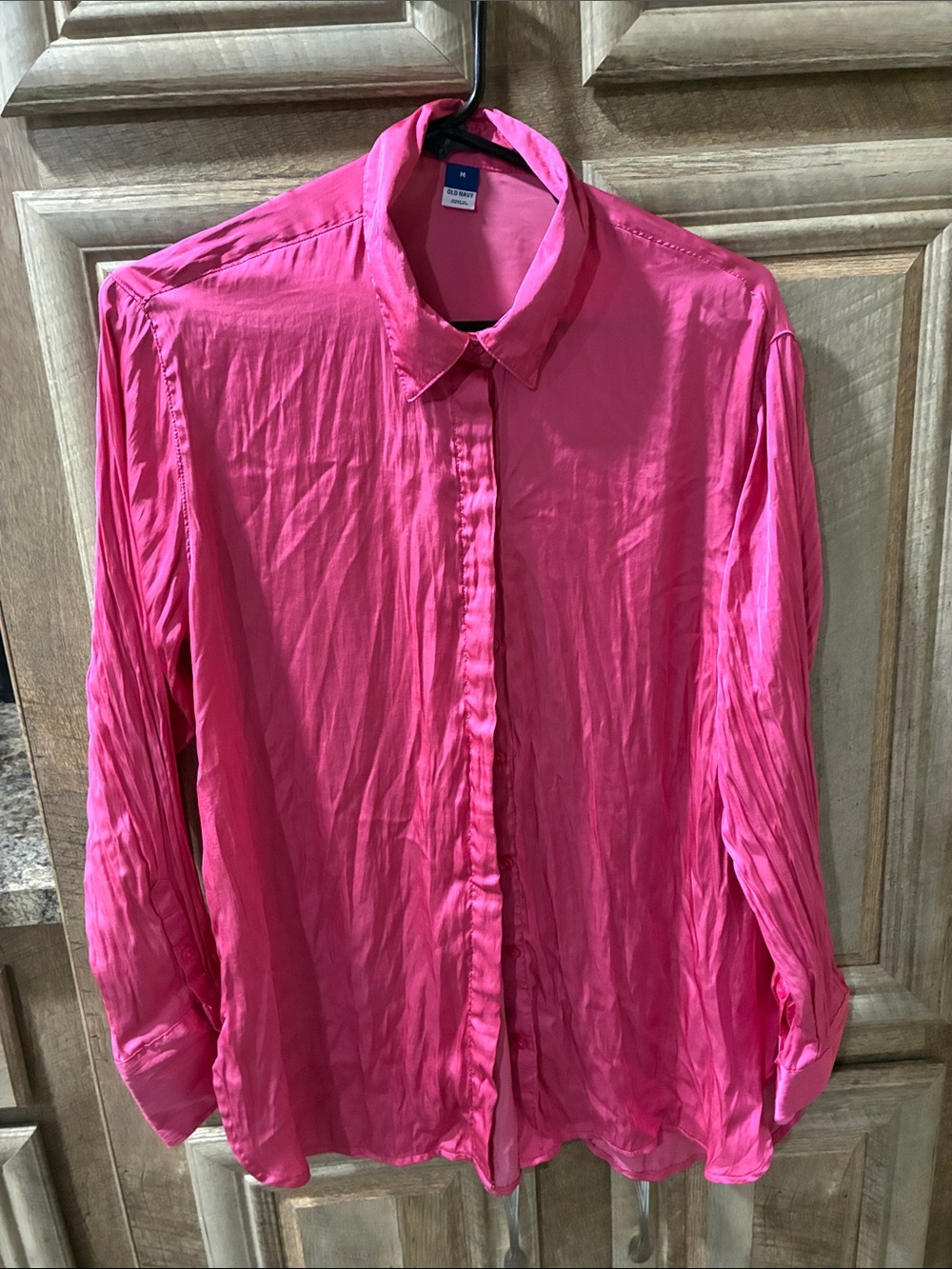 Old Navy Brand Women’s Size Medium Long Sleeve Button Down Shirt (Pink/Fuchsia)